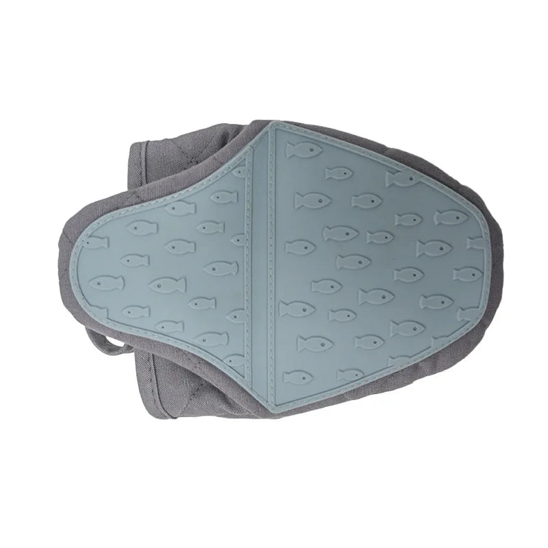 Fish Shaped Silicone Anti-Scald Oven Gloves - Your Stylish Kitchen Companion for Safe Cooking!